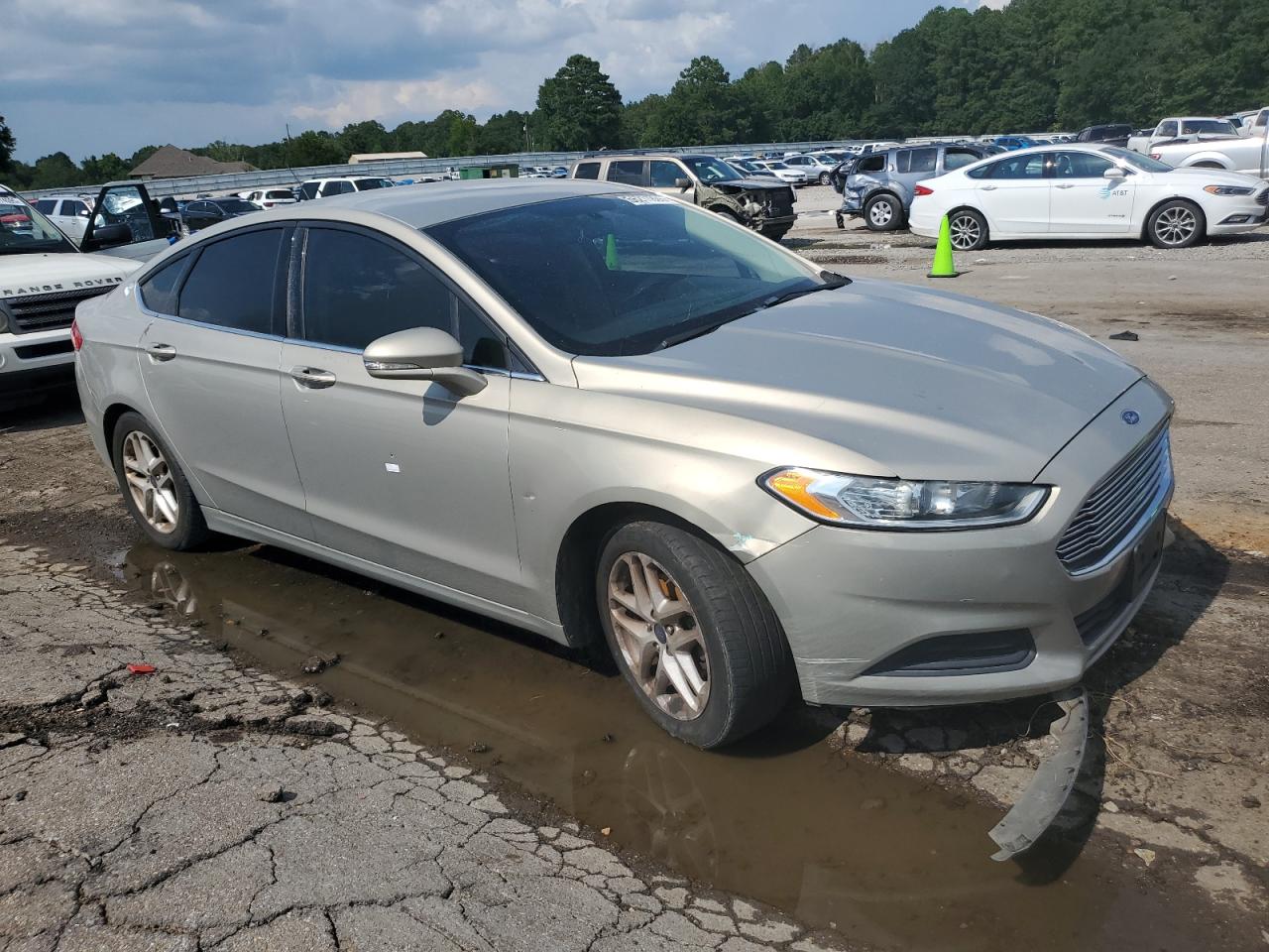 FORD FUSION SE