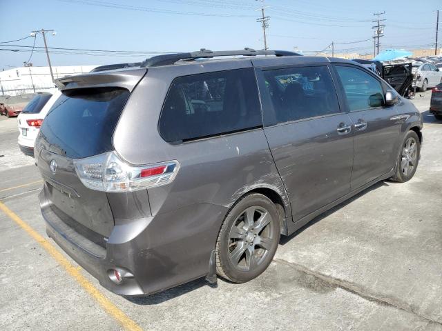 2017 TOYOTA SIENNA SE 5TDXZ3DC9HS817678