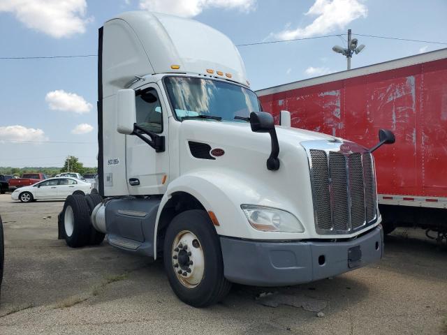PETERBILT TRACTOR 579 2016 white tractor diesel 1XPBA48XXGD354415 photo #1