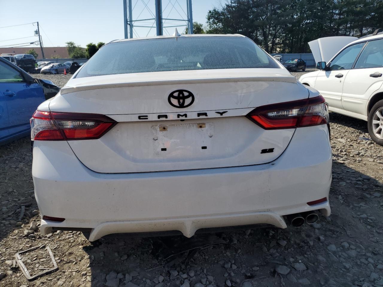 TOYOTA CAMRY SE
