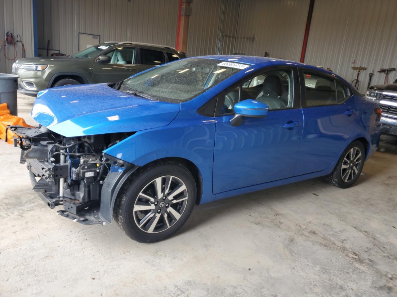 NISSAN VERSA SV