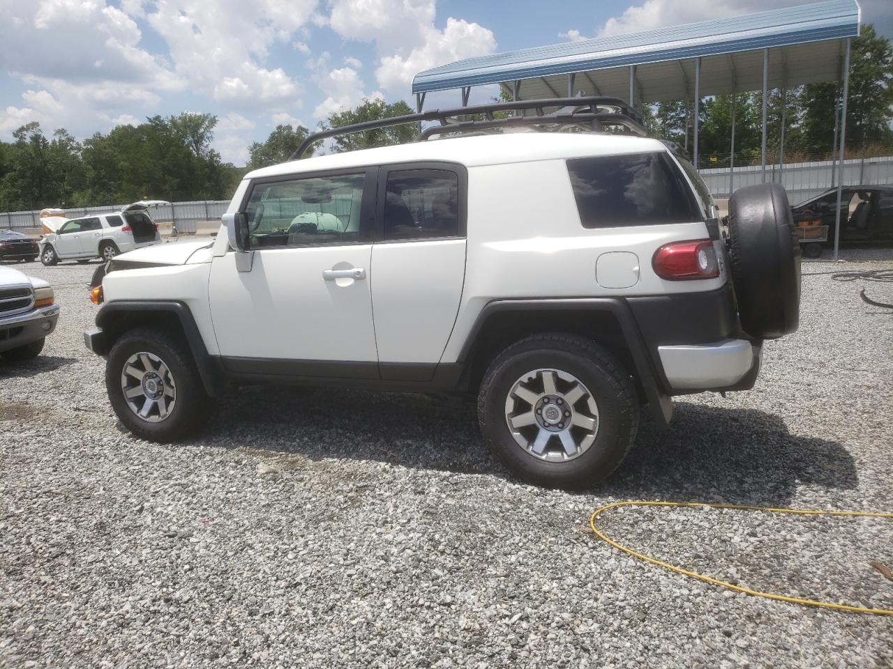 TOYOTA FJ CRUISER