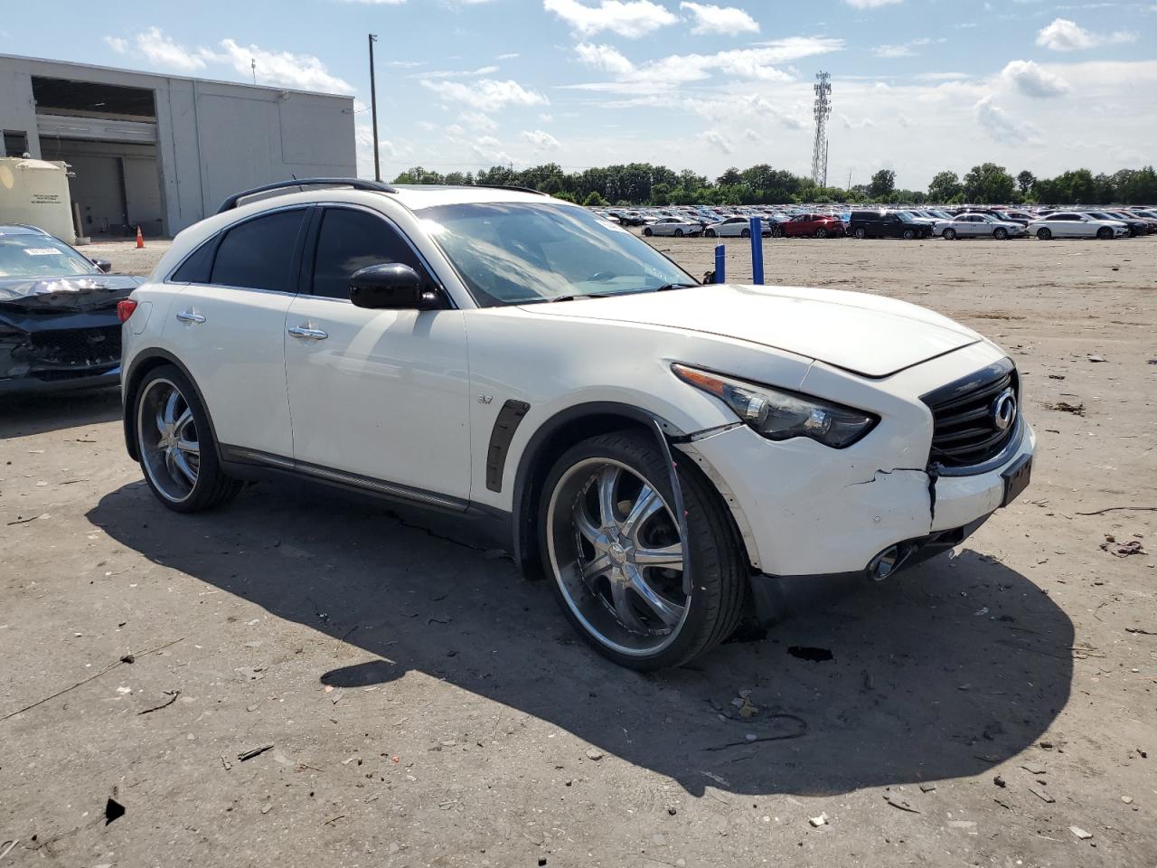 INFINITI QX70