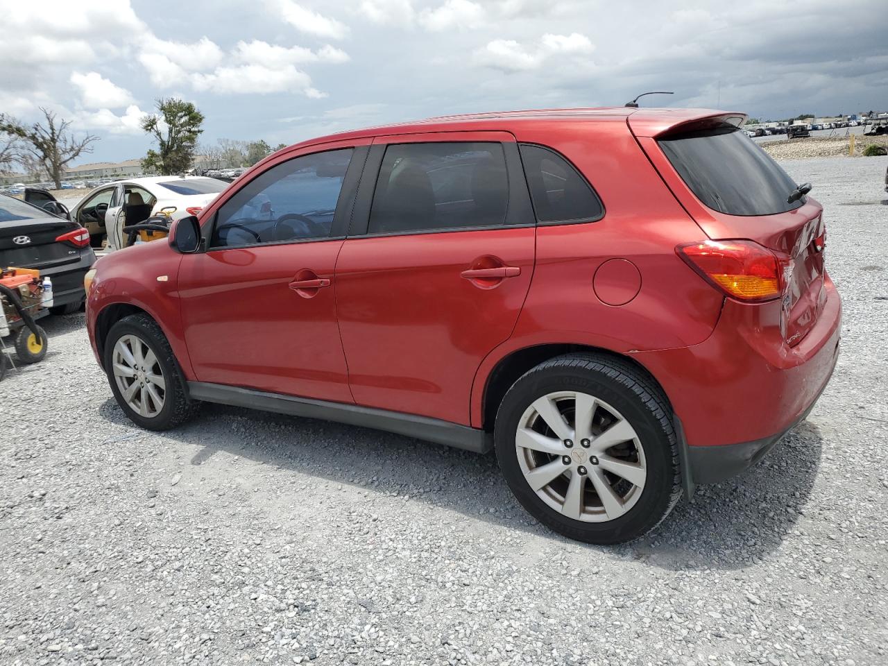 Mitsubishi Outlander 2013