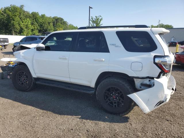 2019 TOYOTA 4RUNNER SR JTEBU5JR5K5690112