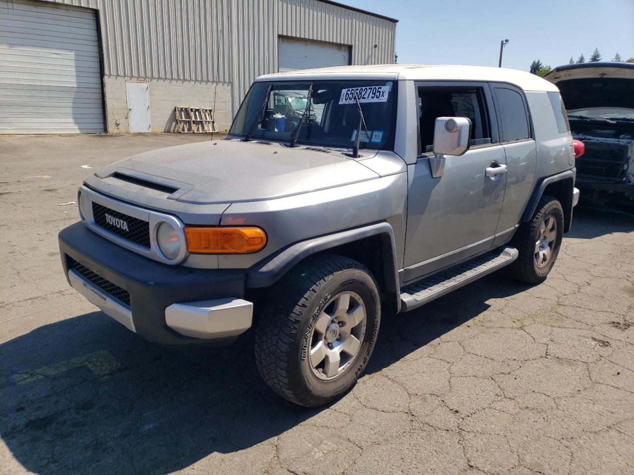 TOYOTA FJ CRUISER