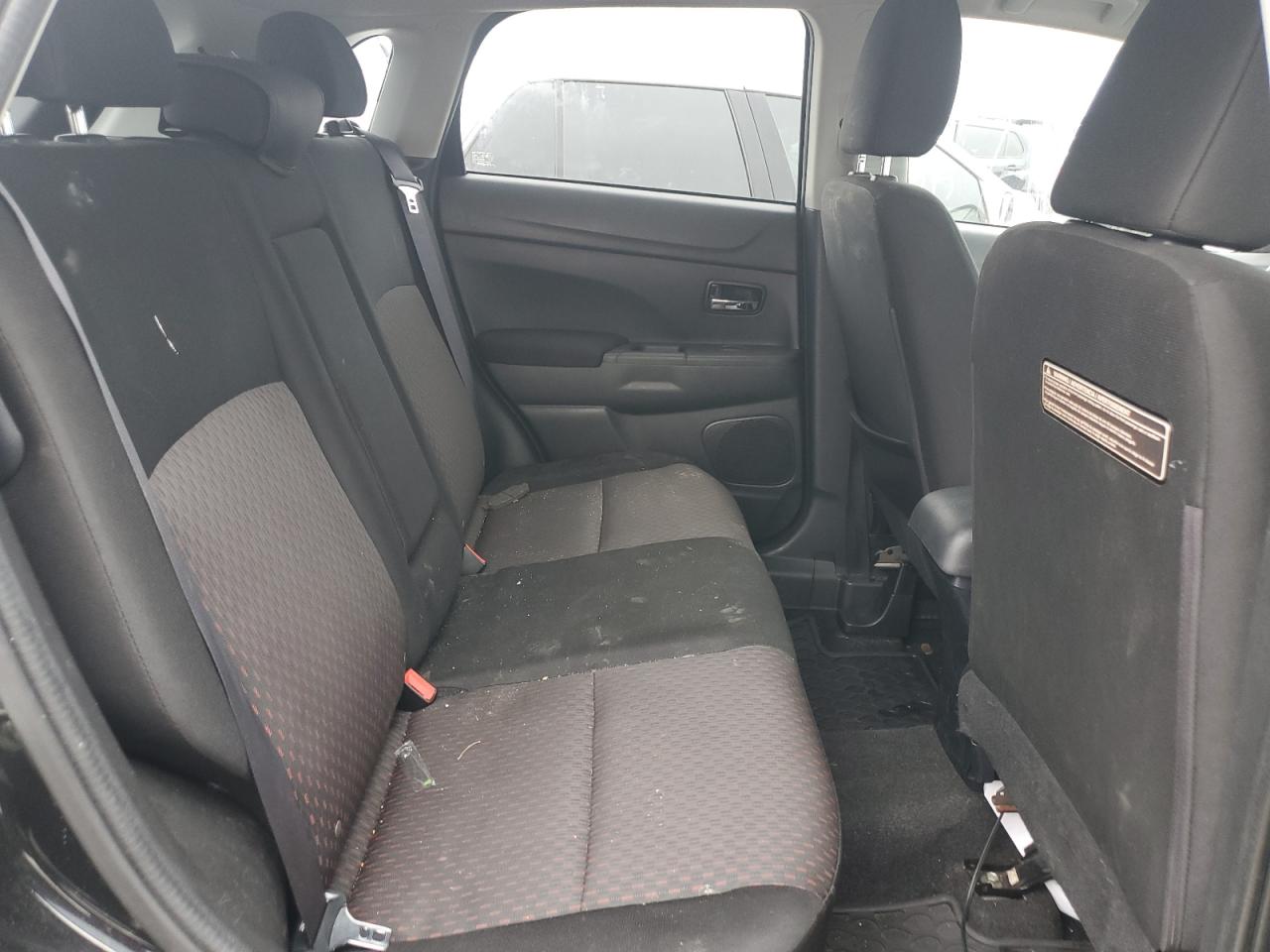 MITSUBISHI OUTLANDER ES