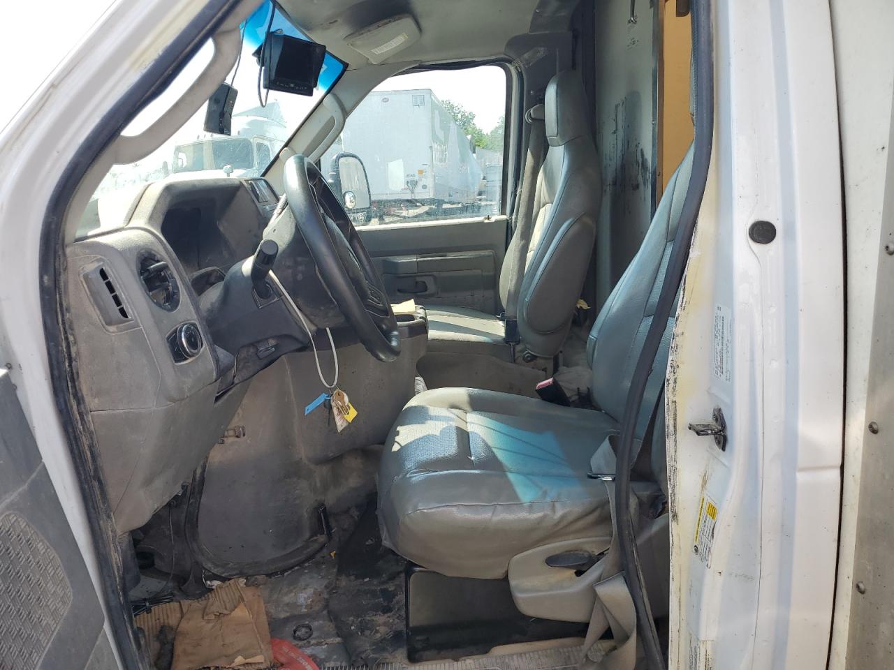 FORD ECONOLINE E350 SUPER DUTY CUTAWAY VAN