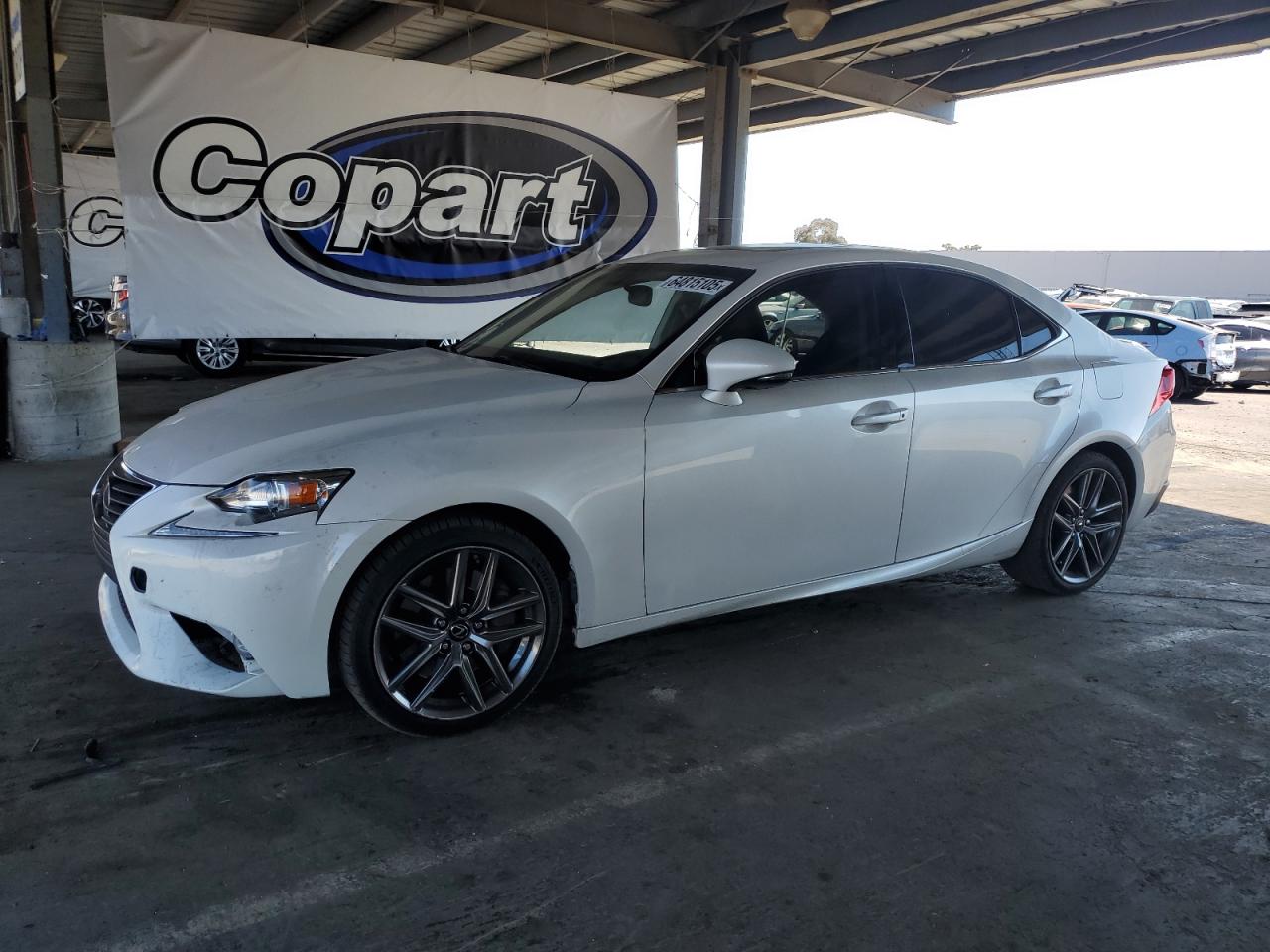 LEXUS IS 200T