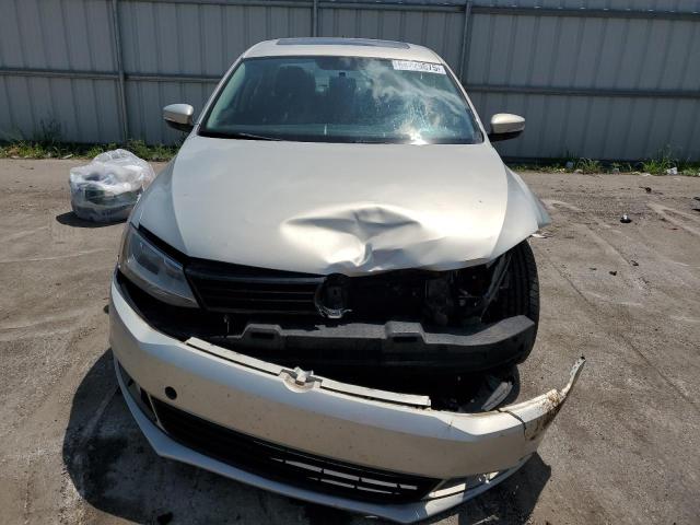 2011 VOLKSWAGEN JETTA SE - 3VWDX7AJ5BM395660