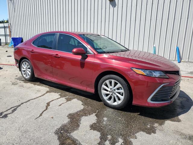 2021 TOYOTA CAMRY LE 4T1C11AK5MU446512