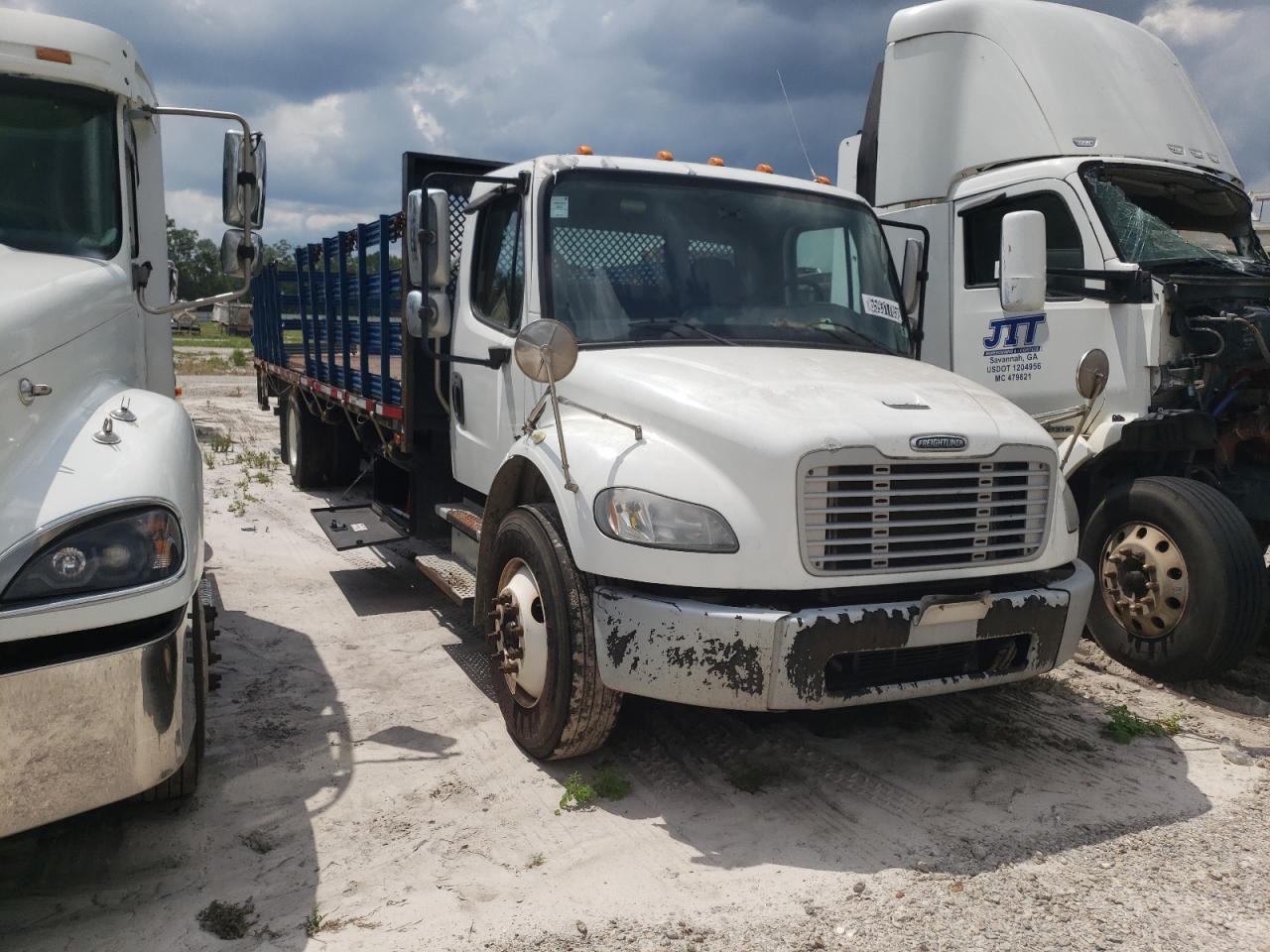Lot #3287340992 2016 FREIGHTLINER M2 106 MED