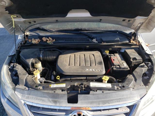 2011 VOLKSWAGEN ROUTAN SE - 2V4RW3DG3BR766608