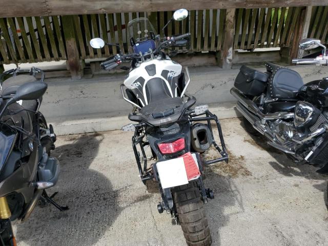 2022 TRIUMPH MOTORCYCLE TIGER 900 SMTE67DF4NTBA0510
