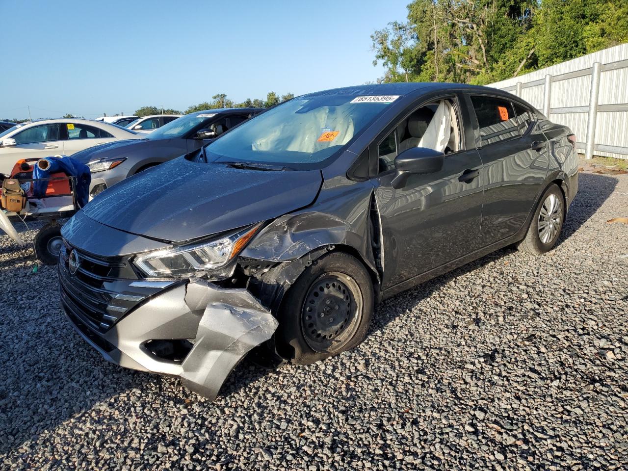 NISSAN VERSA S