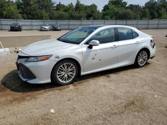 TOYOTA CAMRY XLE