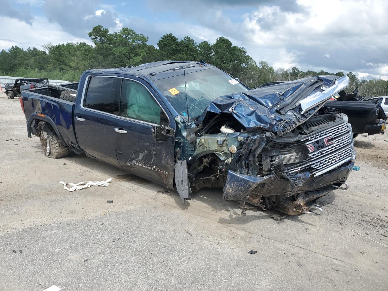 GMC SIERRA K2500 DENALI