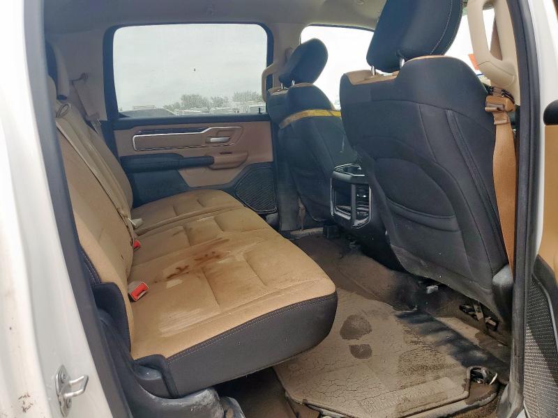 2019 RAM 1500 BIG H 1C6RREFT8KN548370