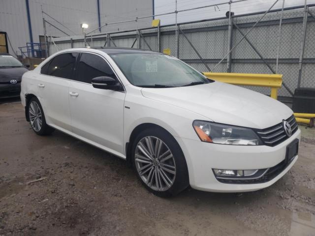 2015 VOLKSWAGEN PASSAT SE 1VWBT7A34FC071532