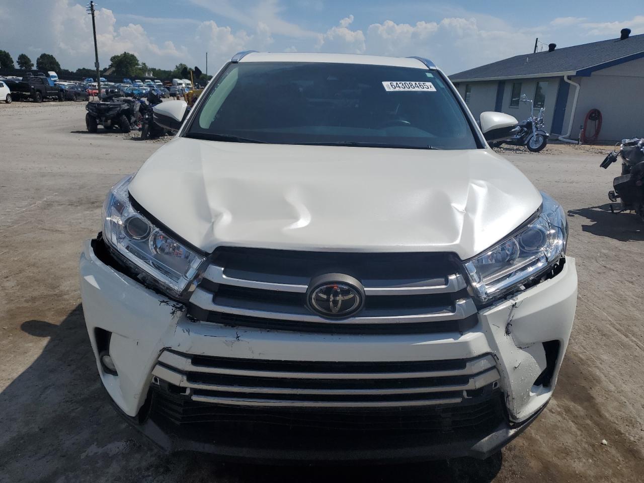 TOYOTA HIGHLANDER SE