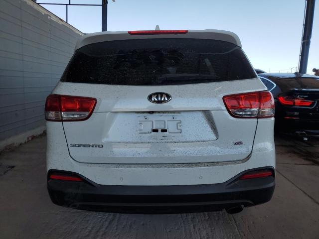 2016 KIA SORENTO LX - 5XYPG4A36GG069919