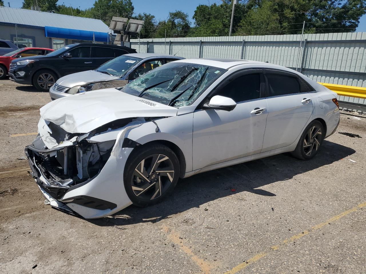 HYUNDAI ELANTRA LIMITED