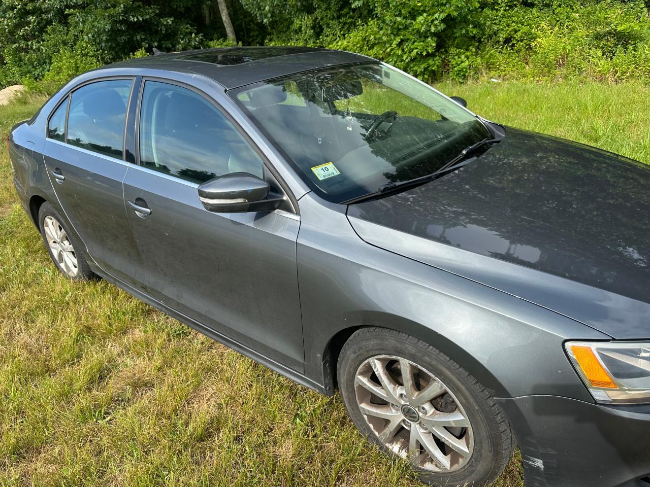 VOLKSWAGEN JETTA SE