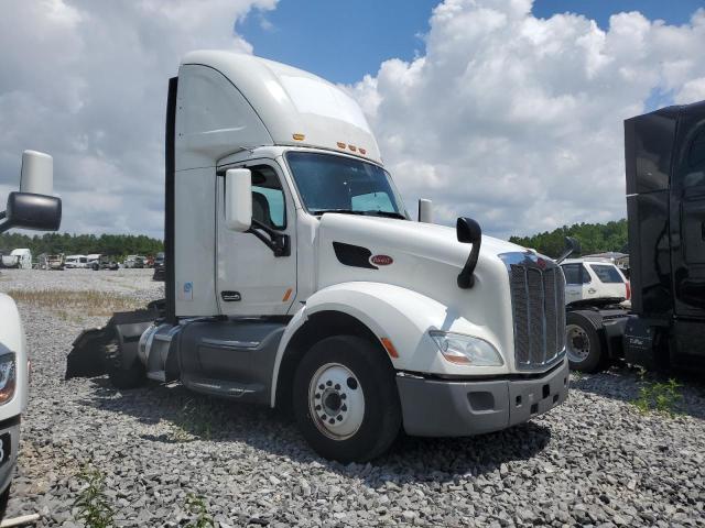 PETERBILT 579 2018 white  diesel 1XPBA48X8JD478383 photo #1