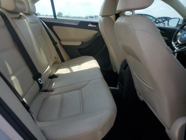 2018 VOLKSWAGEN JETTA SE 3VWDB7AJ3JM254132