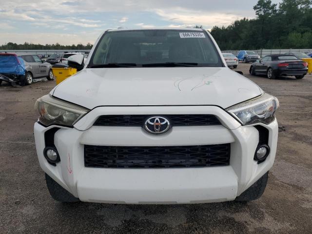 2018 TOYOTA 4RUNNER SR JTEZU5JR8J5177076