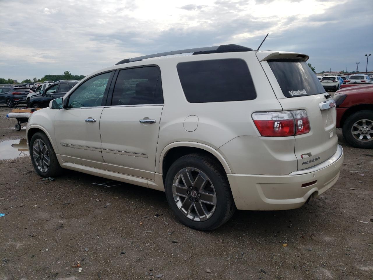 GMC ACADIA DENALI
