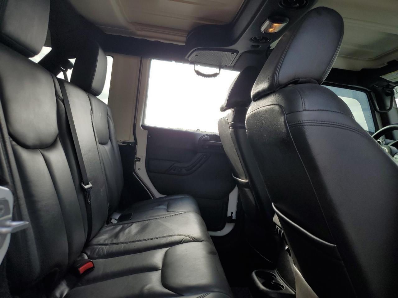 JEEP WRANGLER SAHARA