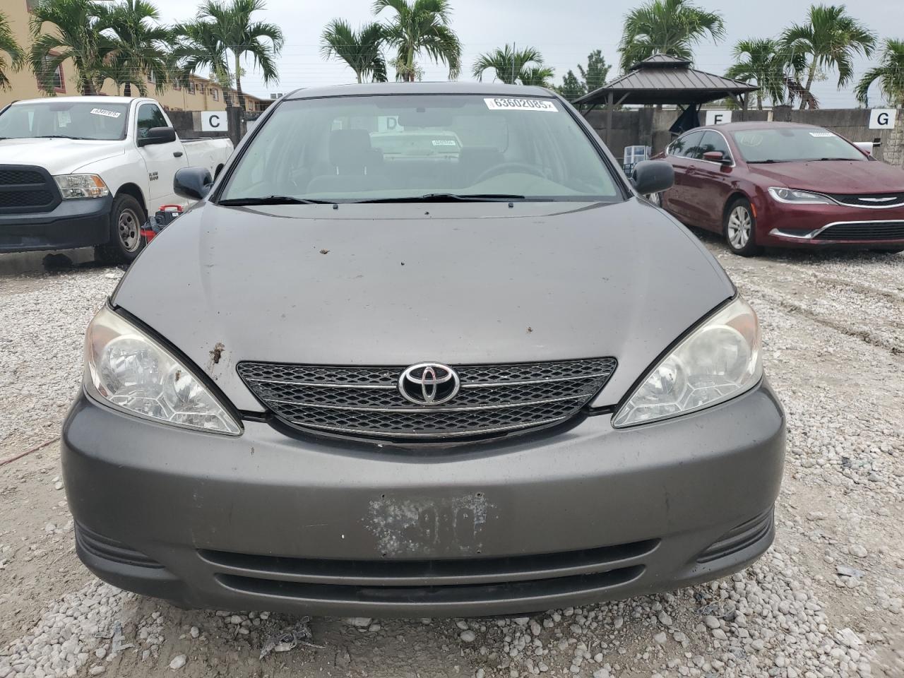 Toyota Camry le 2004