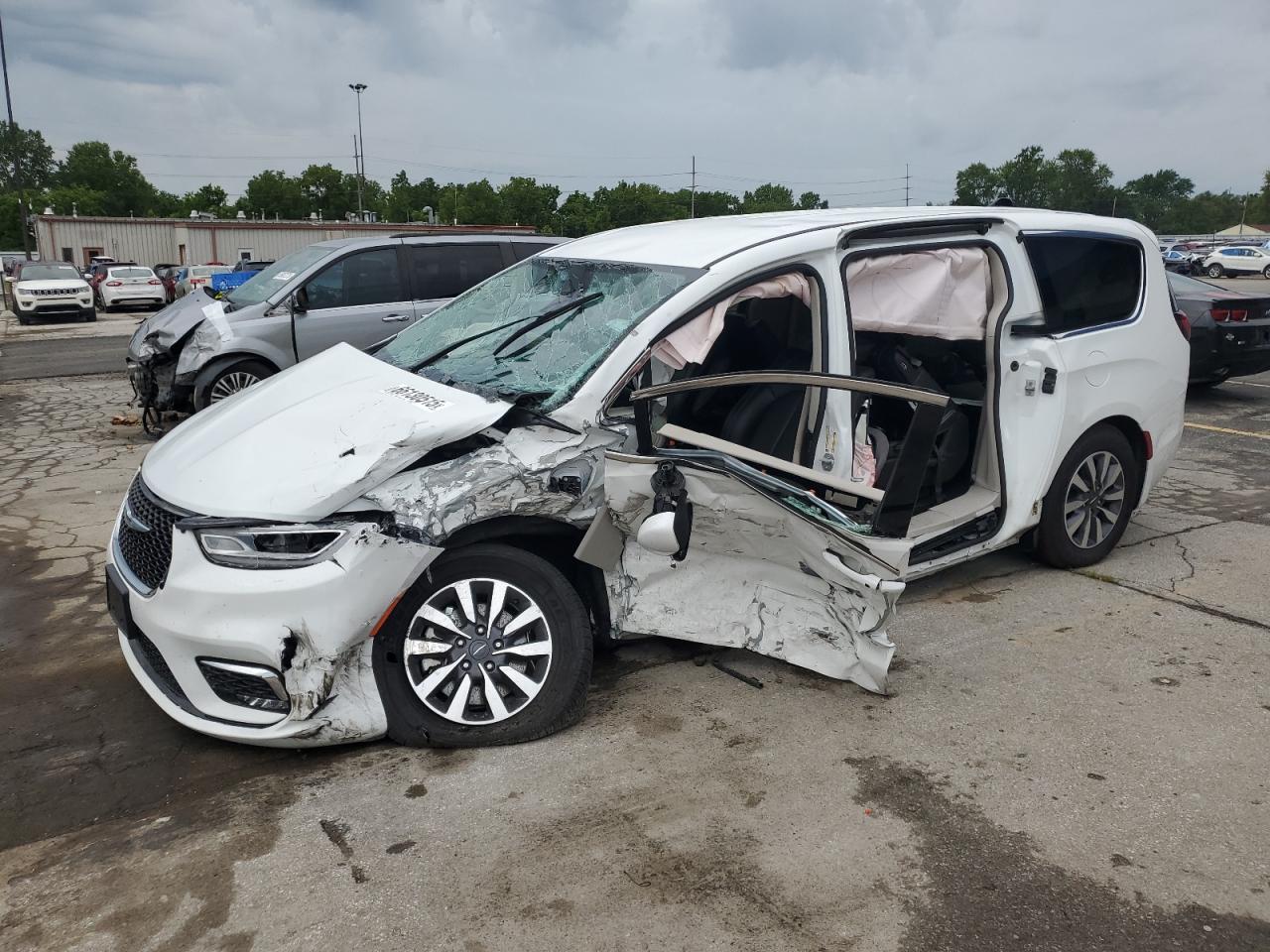 CHRYSLER PACIFICA HYBRID TOURING L