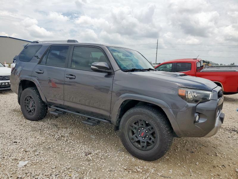 2018 TOYOTA 4RUNNER SR JTEBU5JR9J5589640