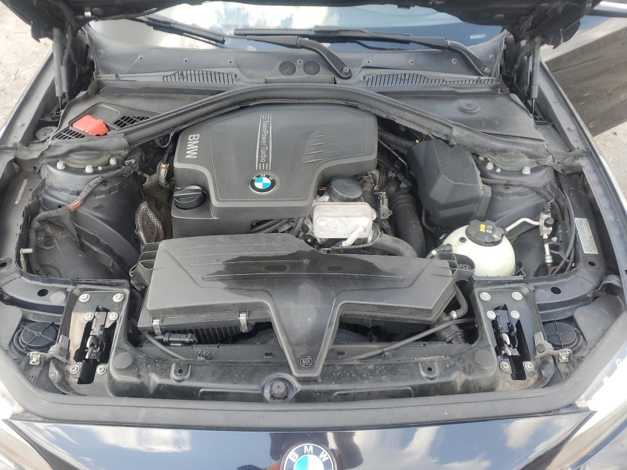 BMW 2 SERIES I SULEV