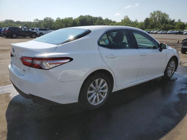 2018 TOYOTA CAMRY L - 4T1B11HK2JU609646