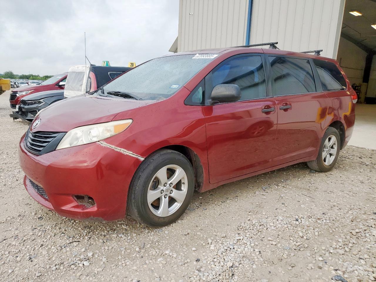 TOYOTA SIENNA