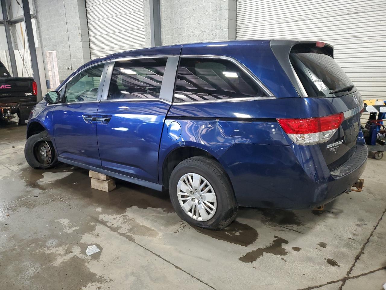 Lot #3298072178 2016 HONDA ODYSSEY LX