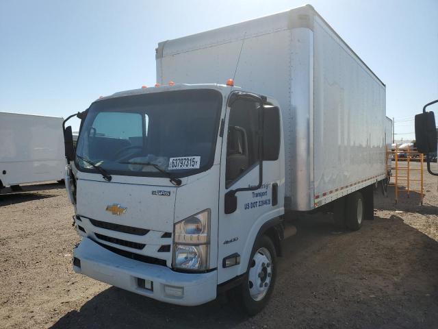 CHEVROLET 4500 2017 white tilt cab gas 54DCDW1B8HS805258 photo #3