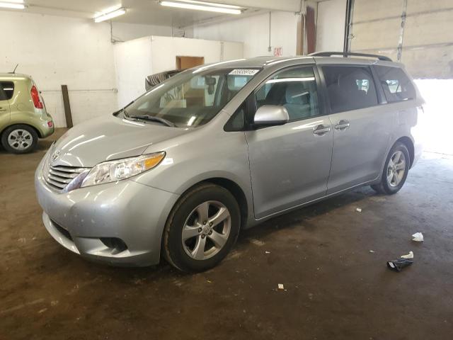 TOYOTA SIENNA LE