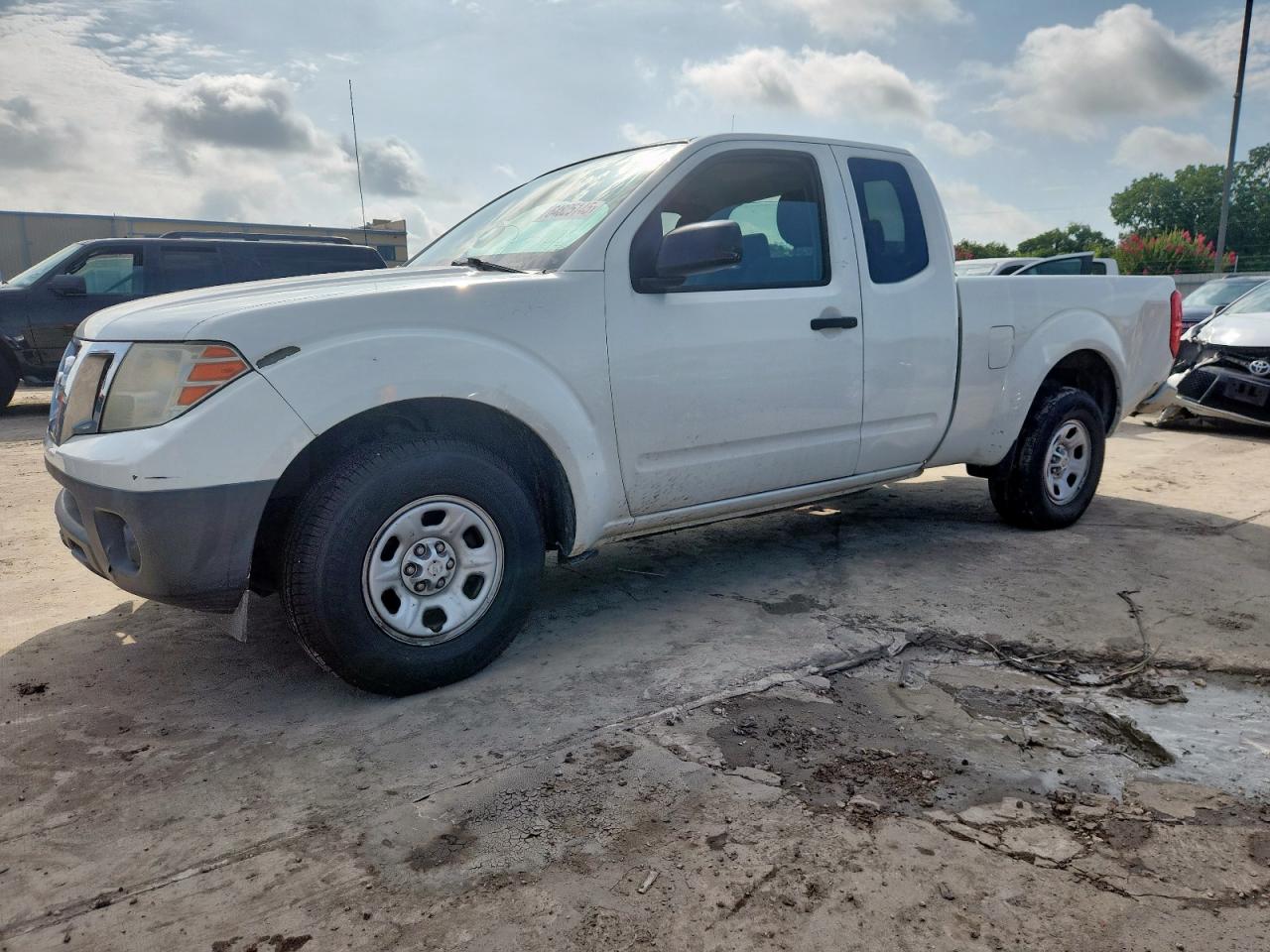 NISSAN FRONTIER S