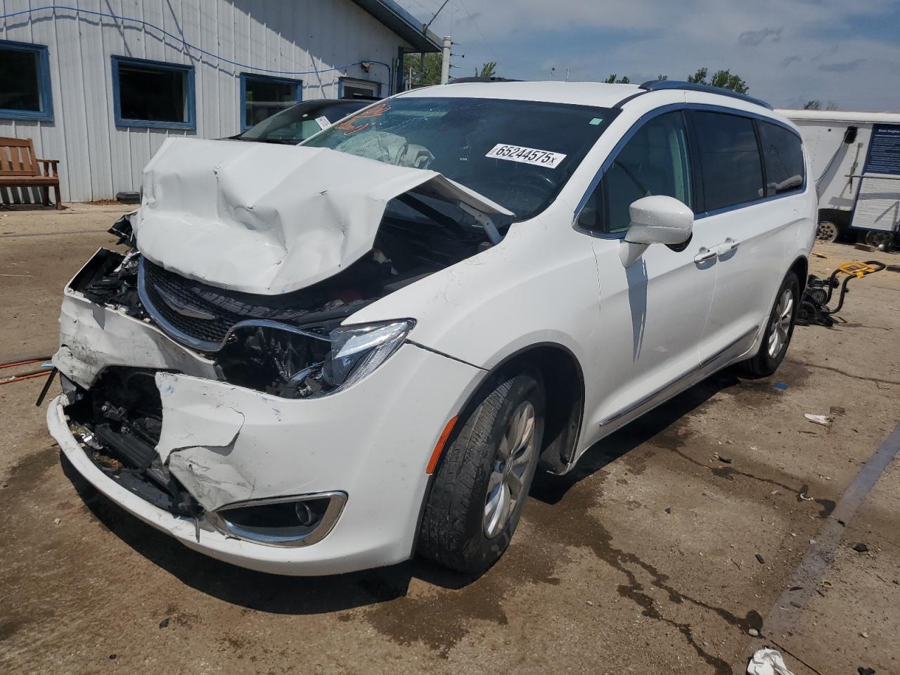 CHRYSLER PACIFICA TOURING L