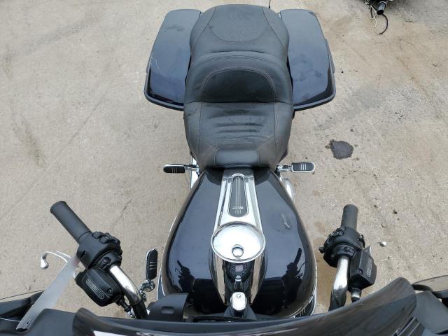 2019 HARLEY-DAVIDSON FLHX - 1HD1KBC10KB672001