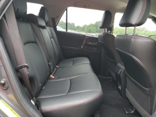 2024 TOYOTA 4RUNNER SR JTERU5JR0R6247384