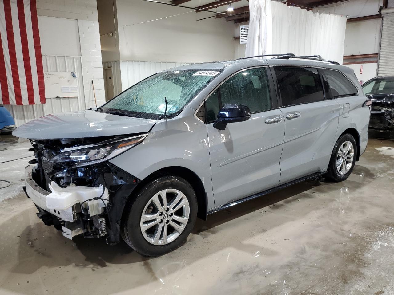 TOYOTA SIENNA XSE