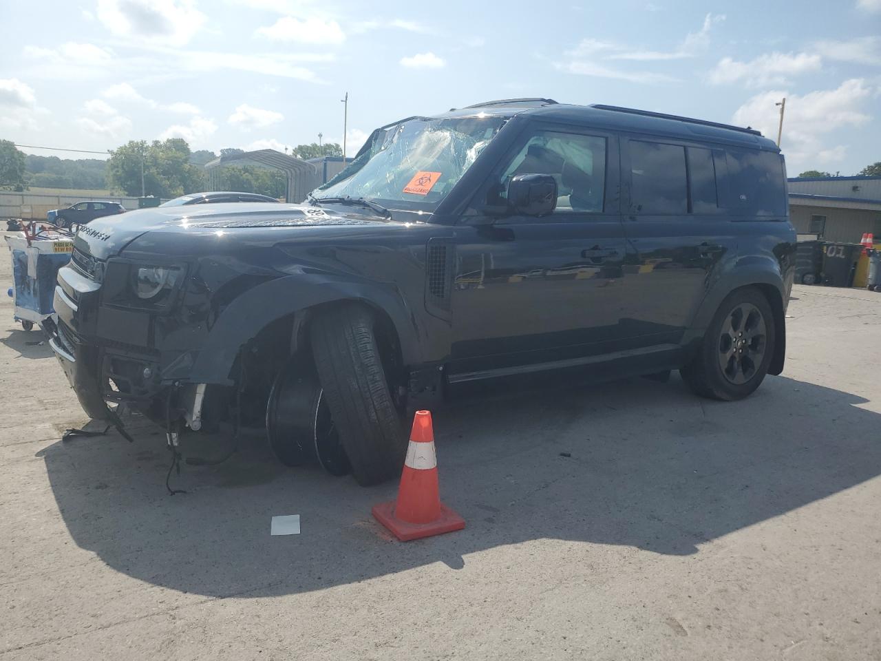 LAND ROVER DEFENDER 110 X-DYNAMIC SE