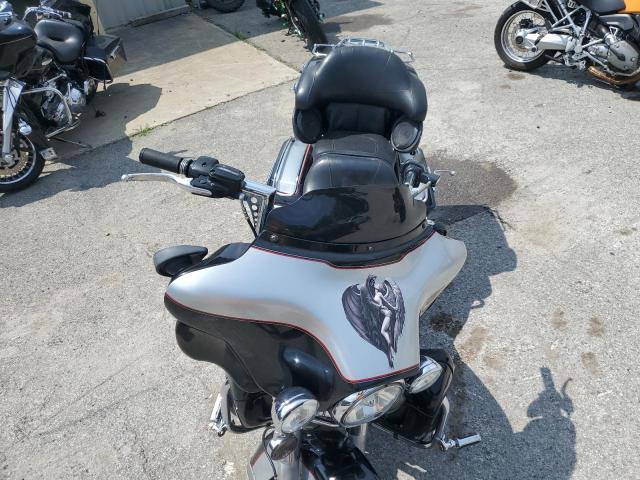 2010 HARLEY-DAVIDSON FLHTCU 1HD1FC41XAB600777