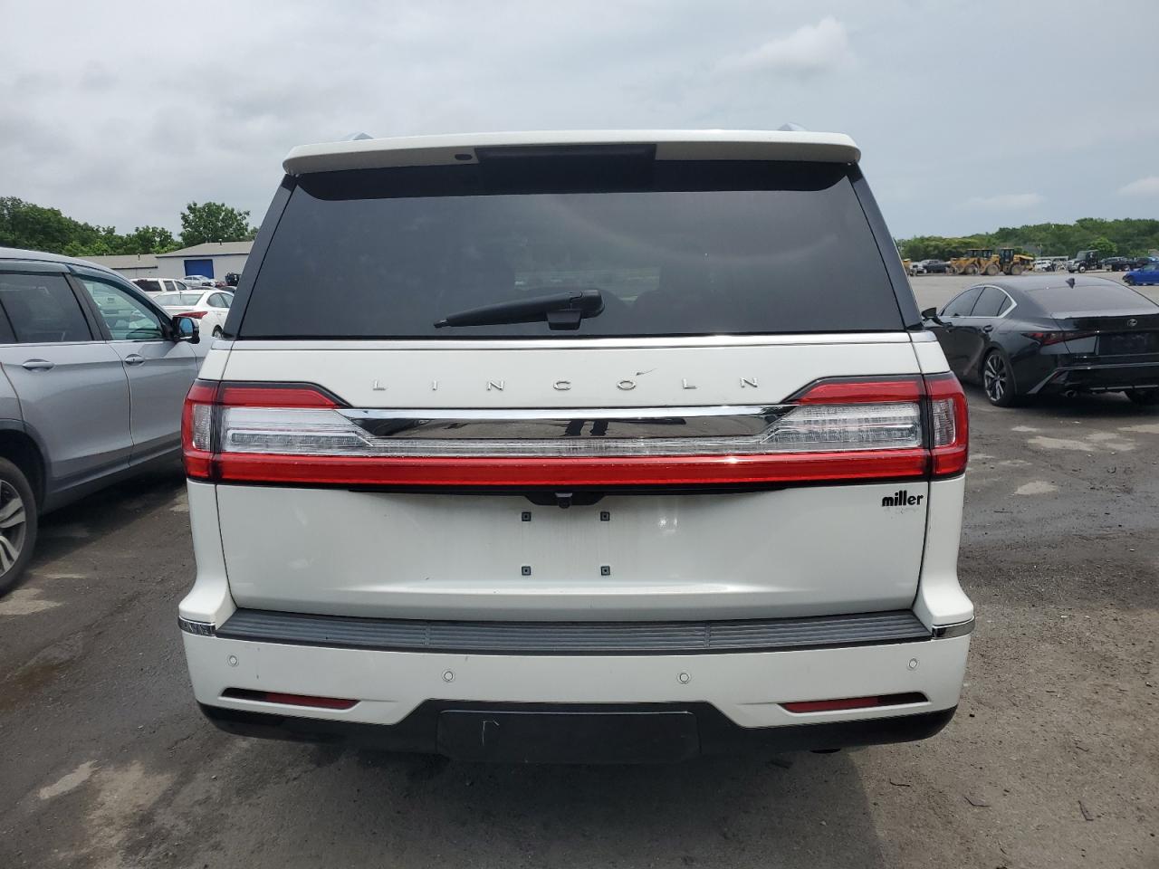 LINCOLN NAVIGATOR RESERVE