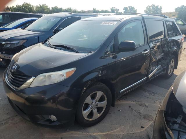 TOYOTA SIENNA LE